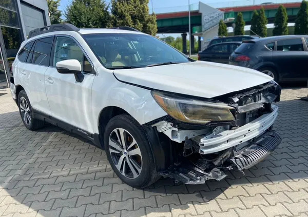 samochody osobowe Subaru Outback cena 24000 przebieg: 111000, rok produkcji 2018 z Kłobuck